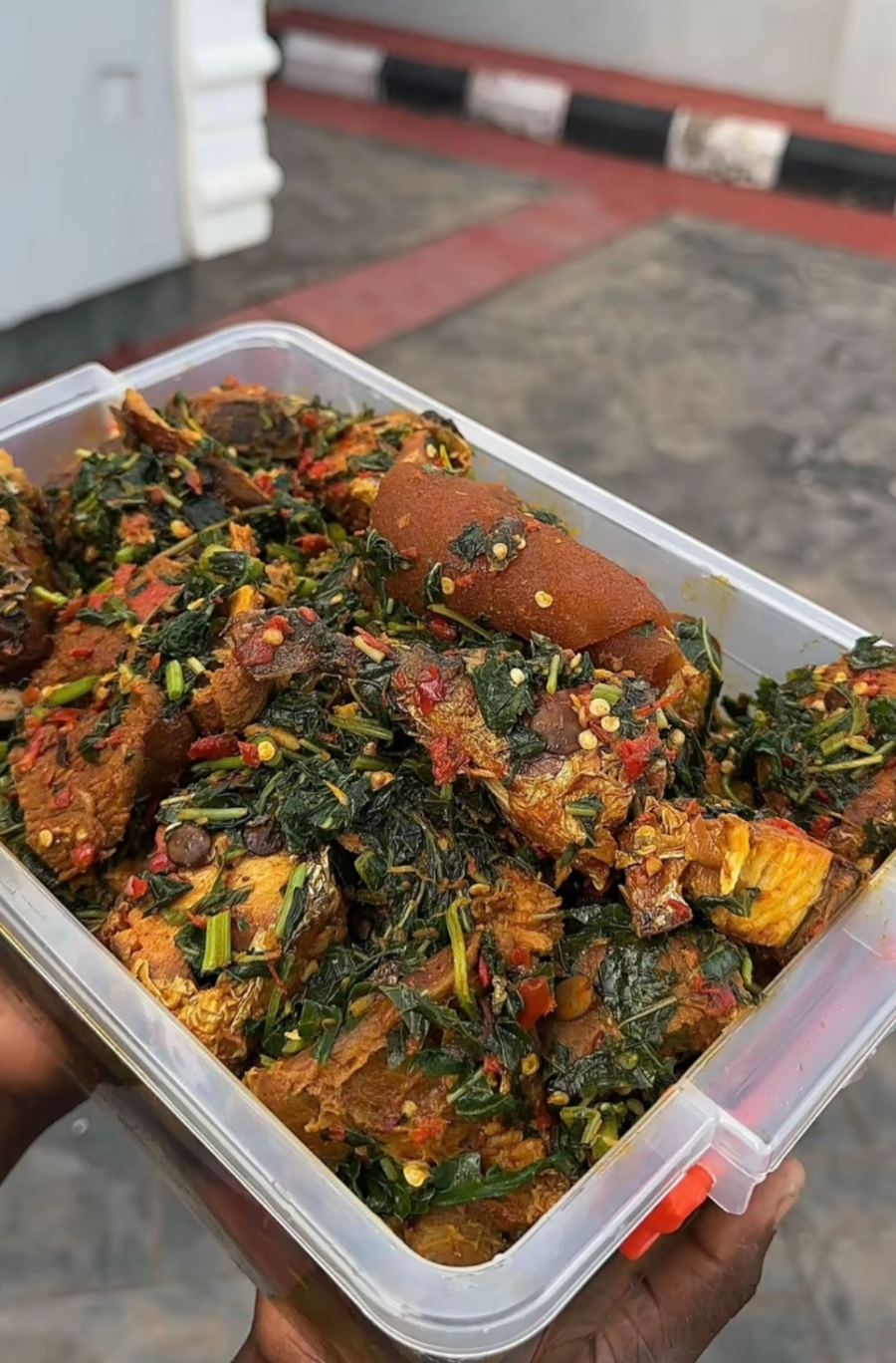 2.5litres Efo riro