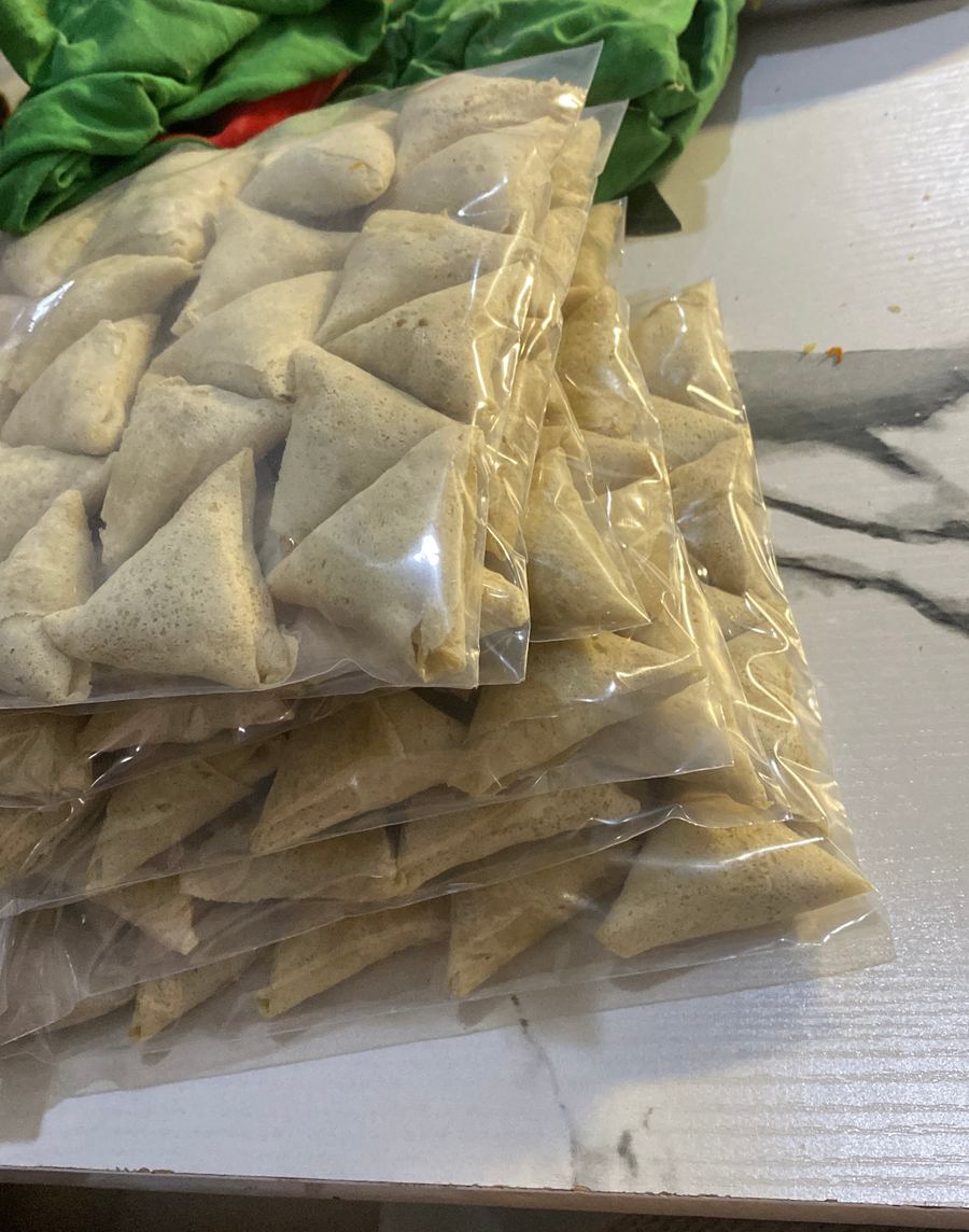 Frozen beef samosa