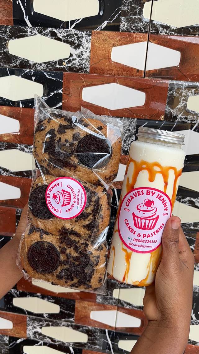 Banana bread & milkshake combo