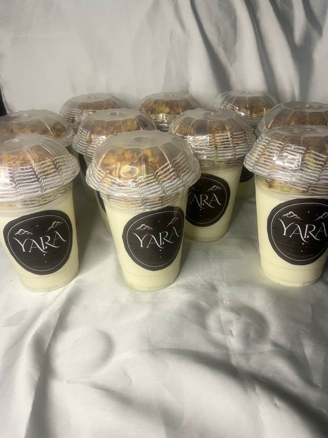 Yogurt parfait