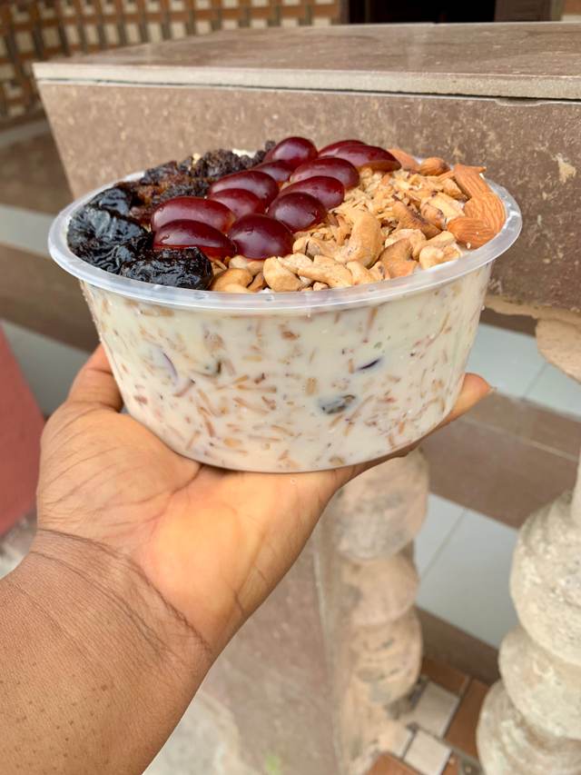 1 litre Bowl of Fruit Parfait