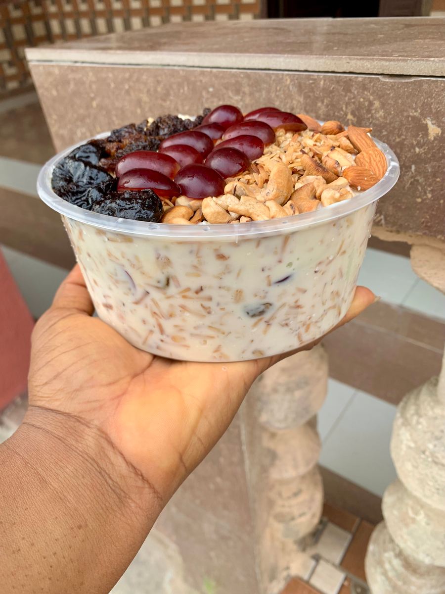 1 litre Bowl of Fruit Parfait