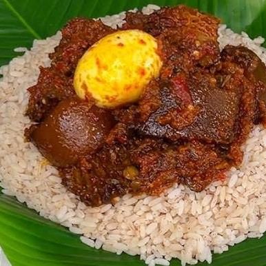 Ofada Rice and ayanmasha stew