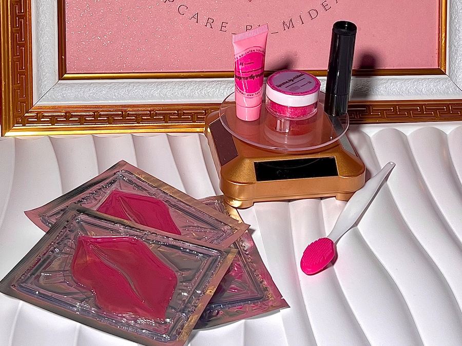 Pink lip package