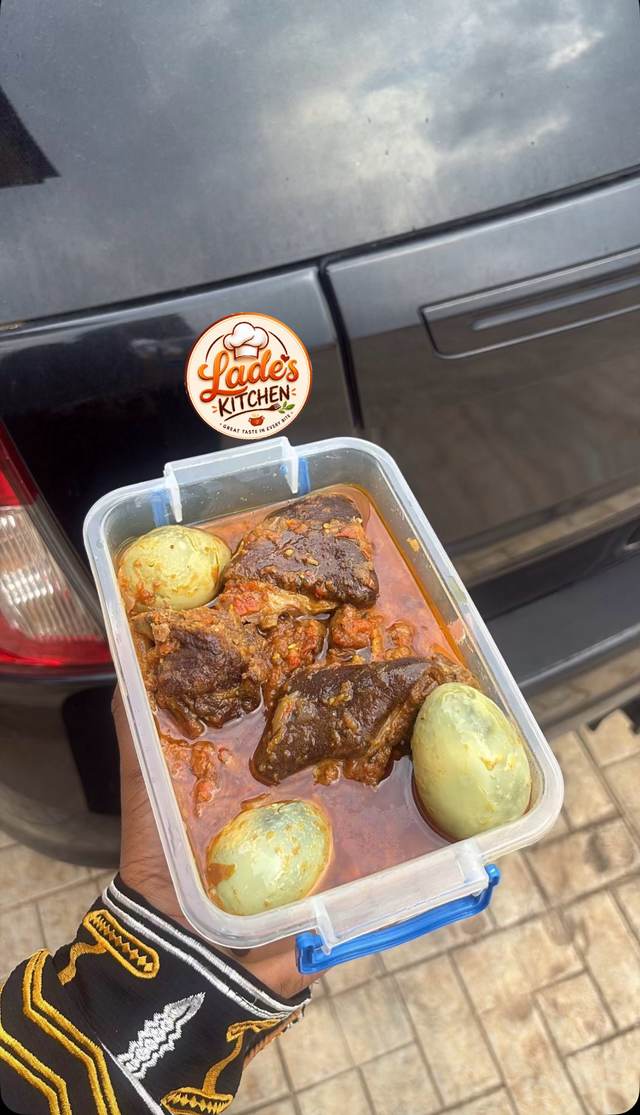 1.5Liltr of GoatMeat Stew&Eggs