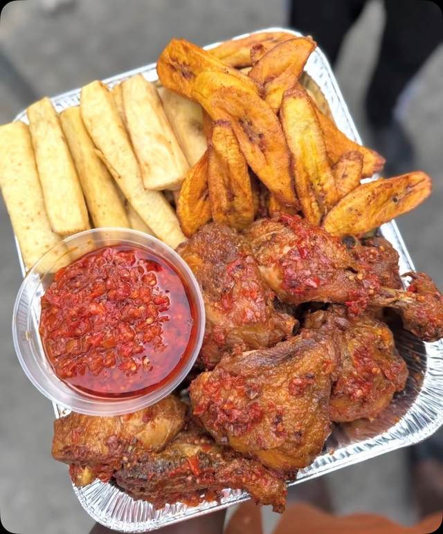 PepperdChicken, FriedYam&Plantain Platter