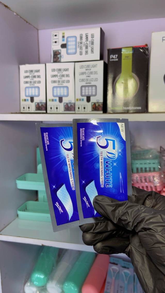 Teeth whitening strip