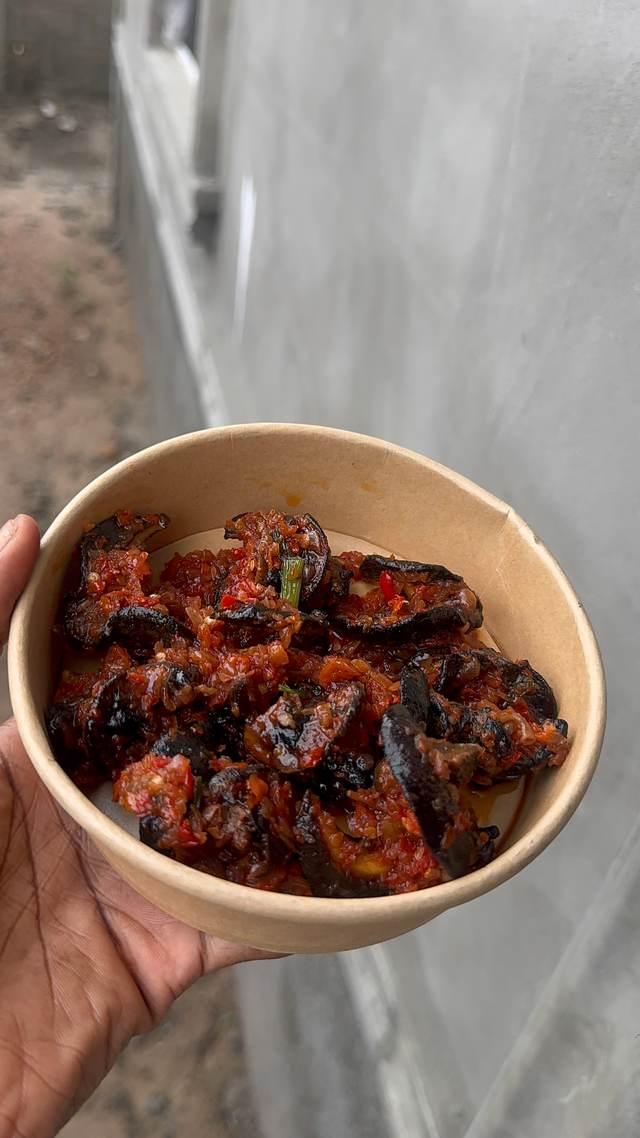 Peppered snail