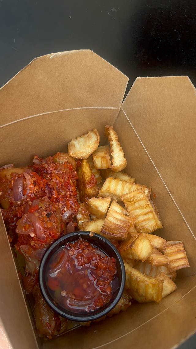 Jumbo pack! 3 pcs grilled & peppered drumsticks,yam fries*2,sauce)