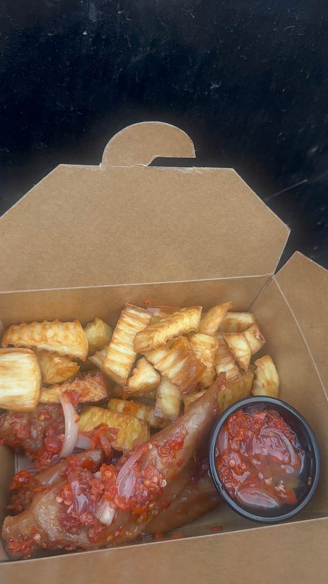 Jumbo pack! (3 pcs grilled & peppered turkey finger,yam fries*2,sauce)