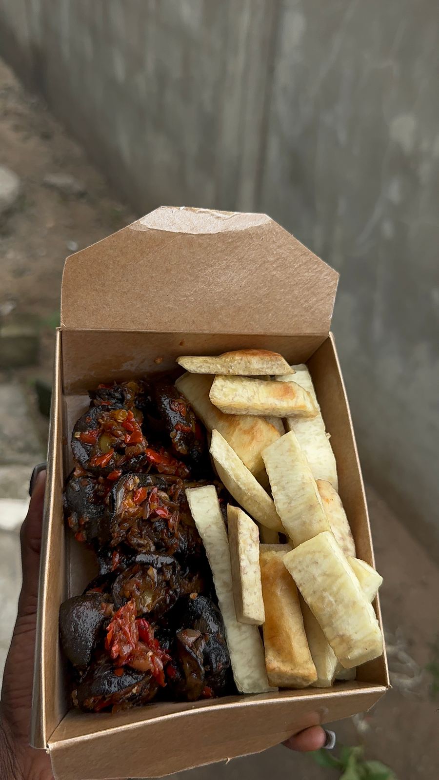 Jumbo pack. Peppered snail & yam fries
