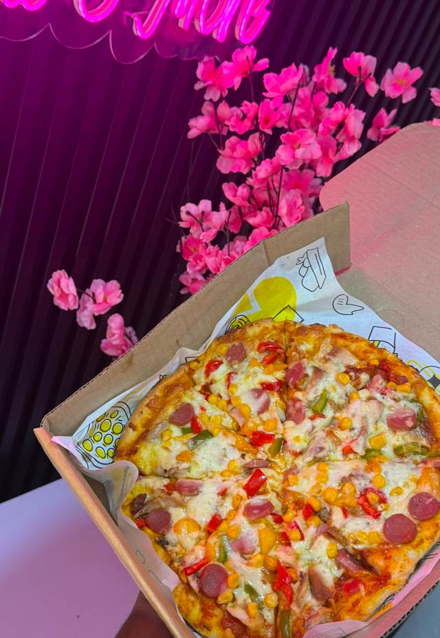 Small size pizza