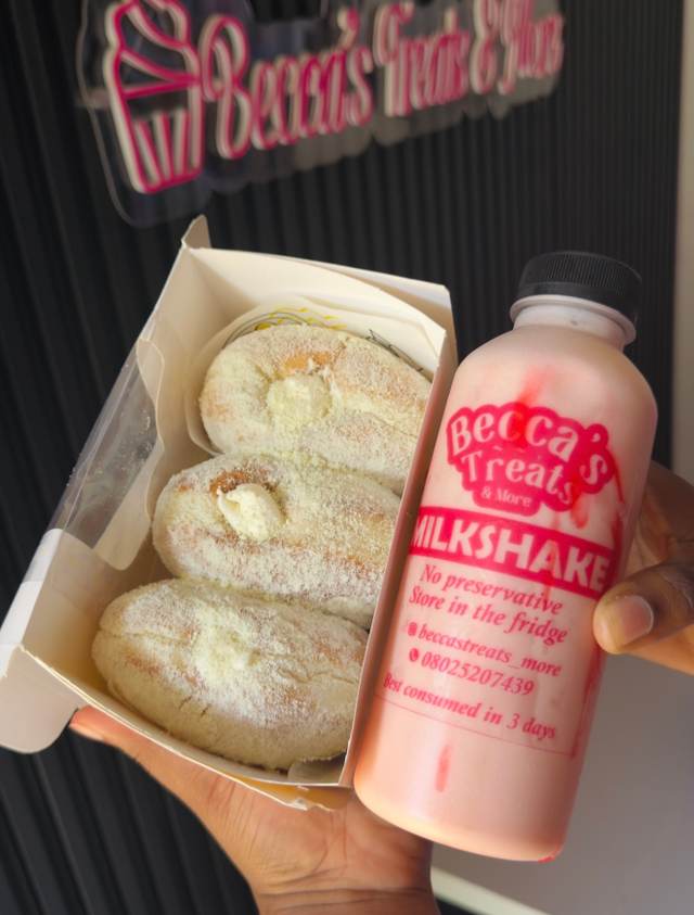 Box of 3 milky doughnut and milkshake