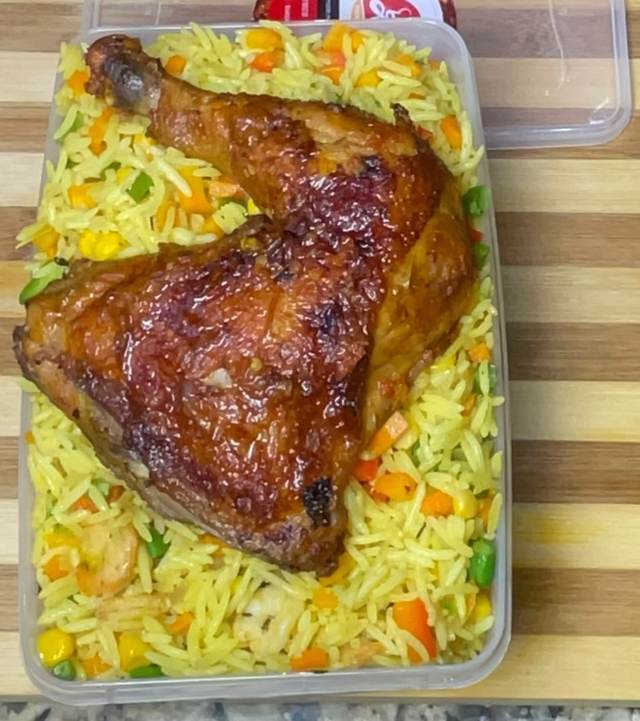 2 litters Basmati Fried rice with chicken and diced Plantain